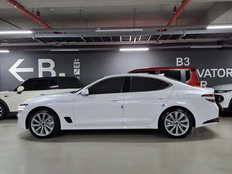 Genesis G70
