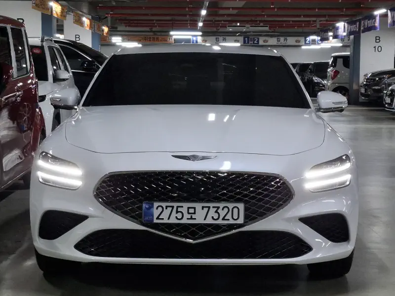 Genesis G70