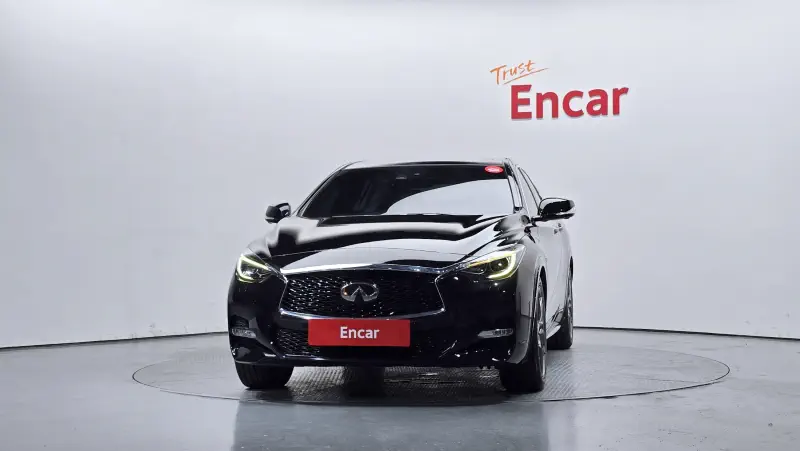Infiniti Q30