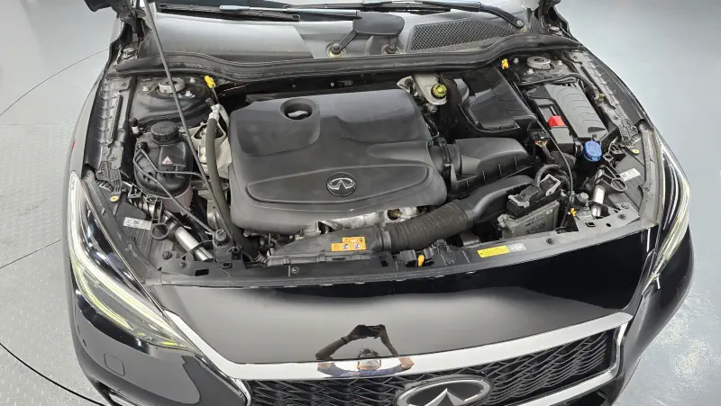 Infiniti Q30