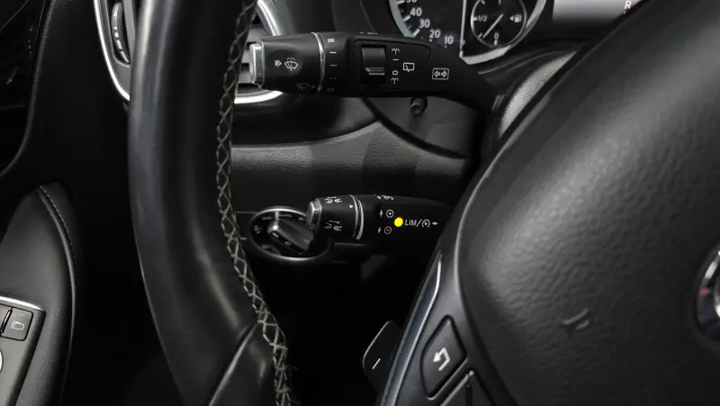 Infiniti Q30