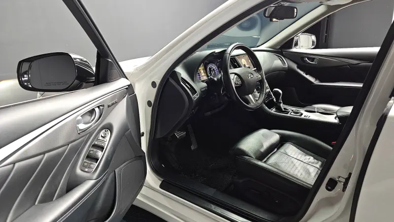 Infiniti Q50