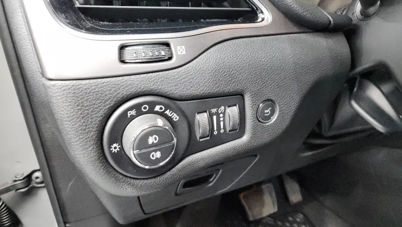 Jeep Cherokee
