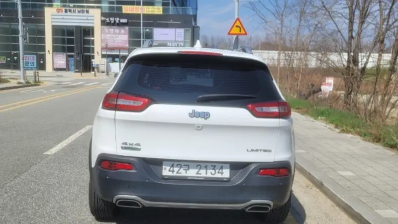 Jeep Cherokee