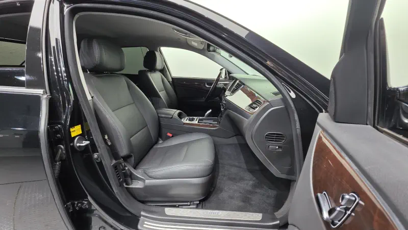 Hyundai Equus
