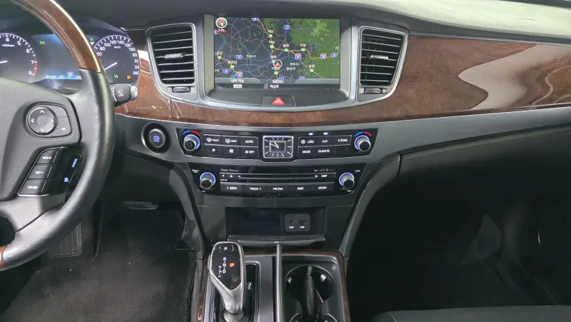 Hyundai Equus
