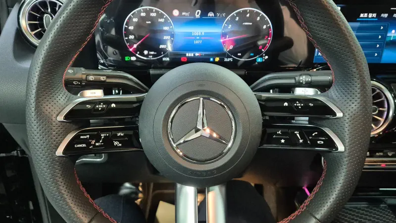 Mercedes-Benz GLA-Class