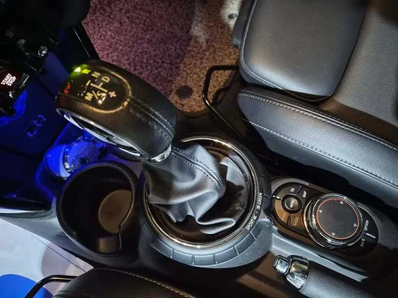 Mini Hatch