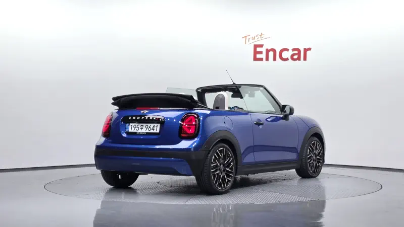 MINI Cabrio
