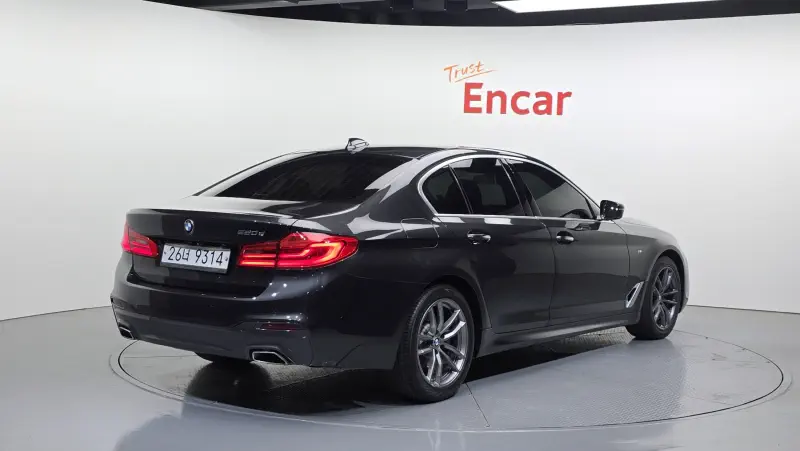 BMW 5-Series