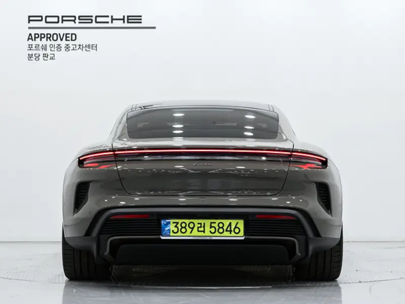 Porsche Taycan