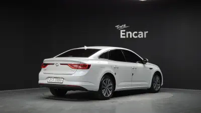 Renault SM6
