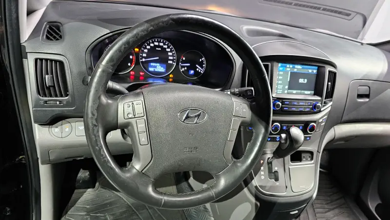 Hyundai Grand Starex