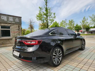 Renault SM6