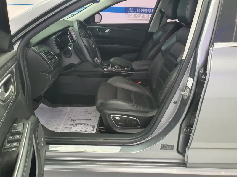 Renault SM6
