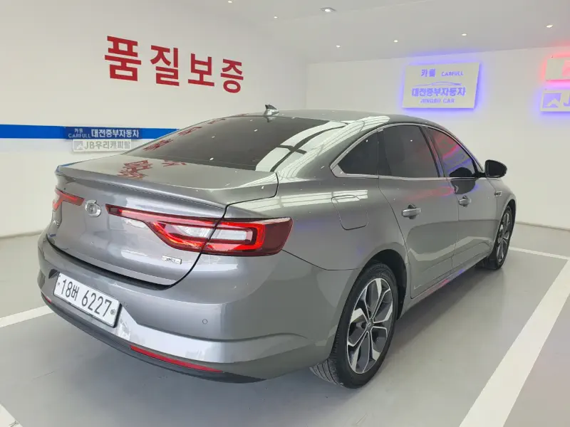 Renault SM6