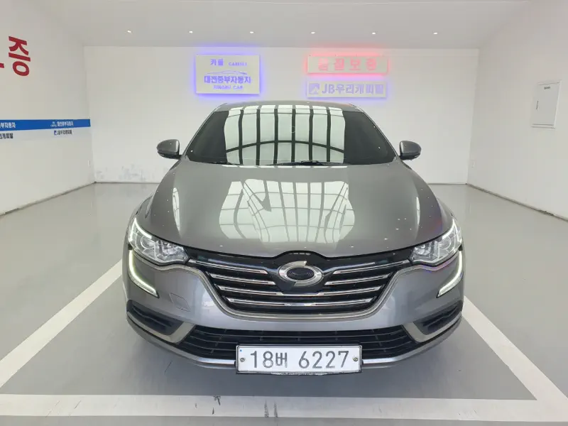 Renault SM6
