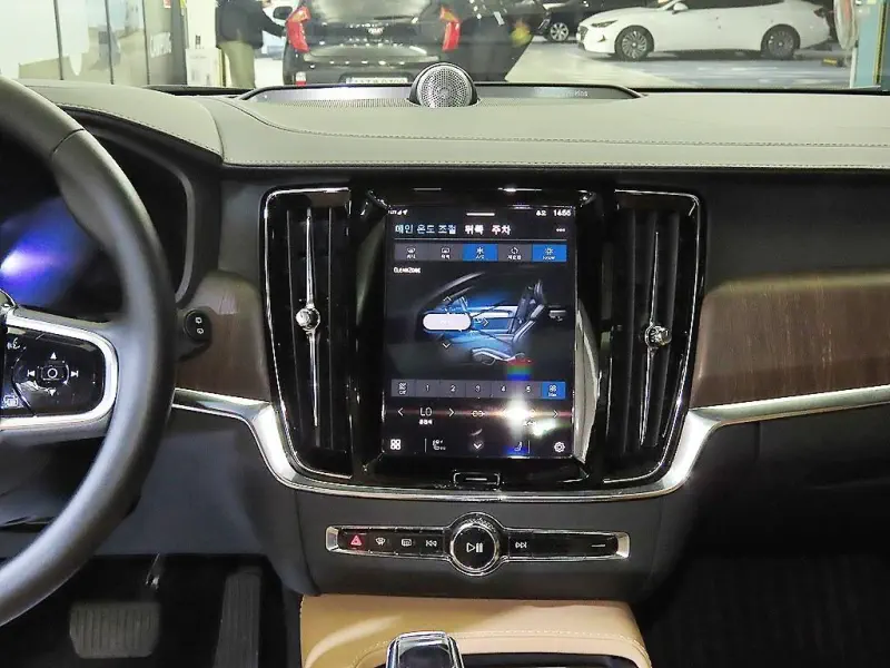 Volvo V90
