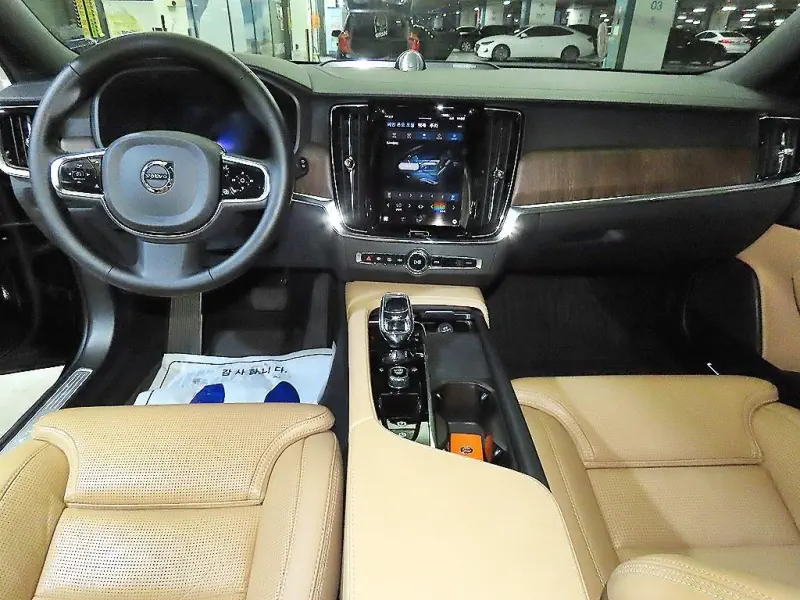 Volvo V90