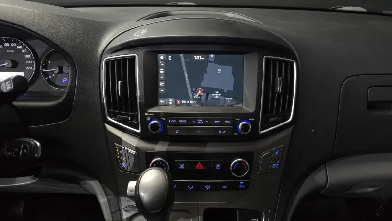 Hyundai Grand Starex
