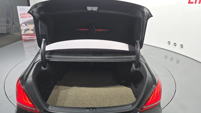 Genesis EQ900