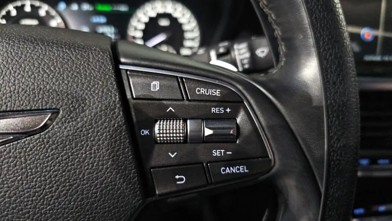 Genesis EQ900