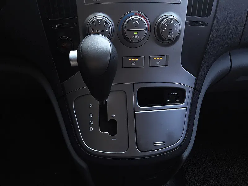 Hyundai Grand Starex