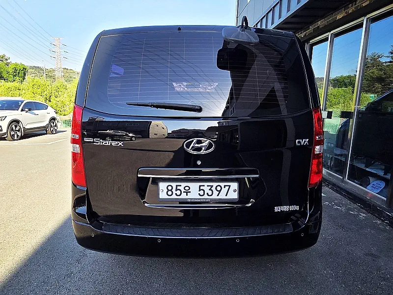 Hyundai Grand Starex