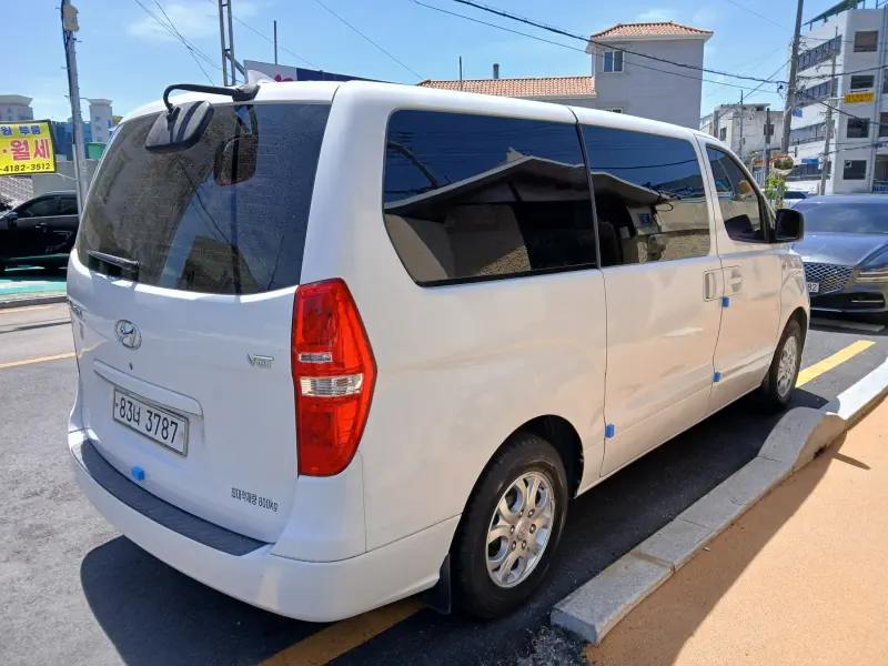 Hyundai Grand Starex