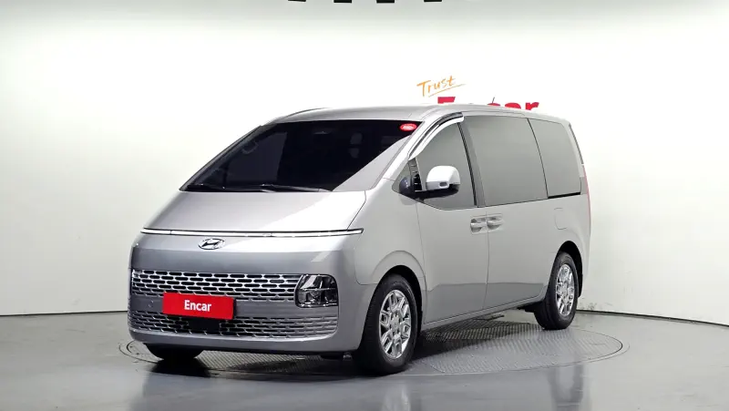 Hyundai Staria