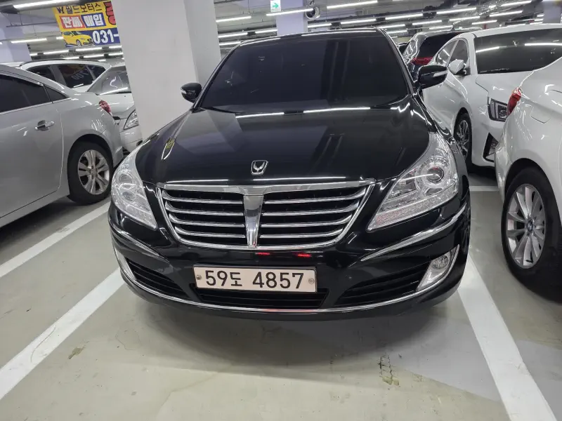 Hyundai Equus