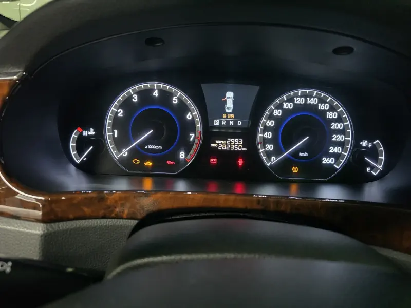 Hyundai Equus