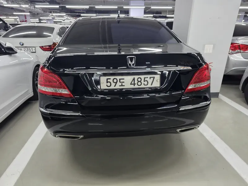 Hyundai Equus