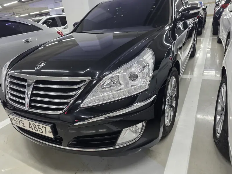 Hyundai Equus