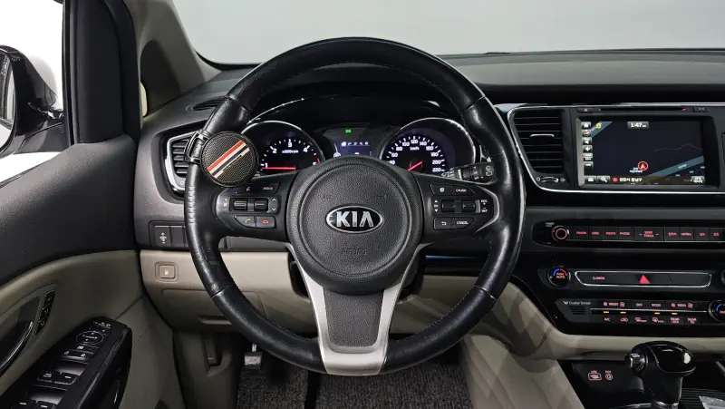 Kia Carnival