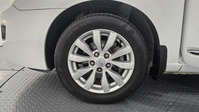 Kia Carens