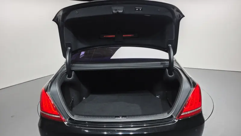 Genesis EQ900