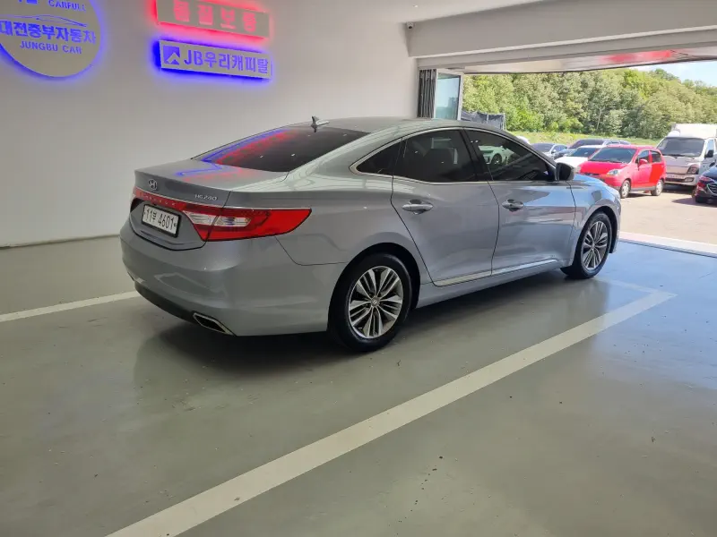 Hyundai Grandeur