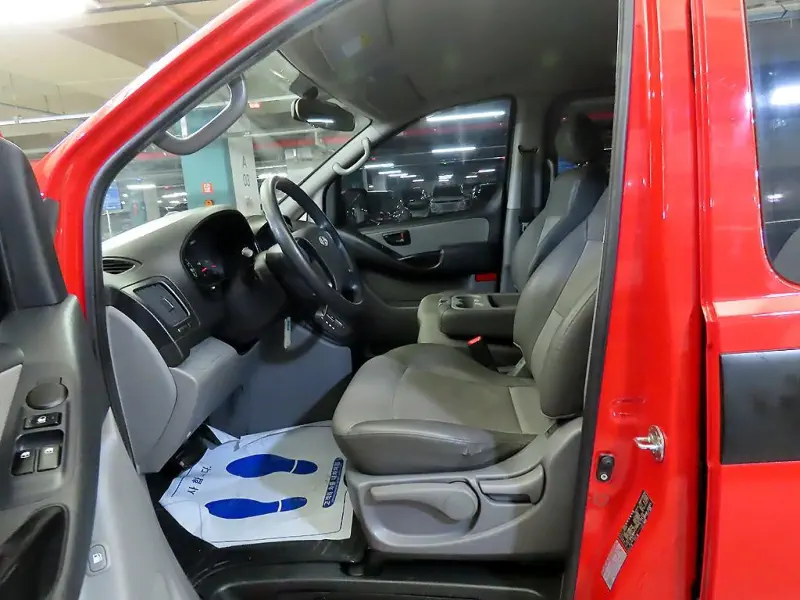 Hyundai Grand Starex