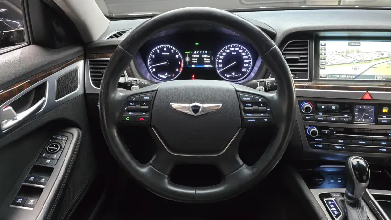 Hyundai Genesis