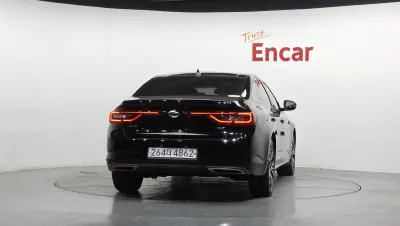 Renault SM6