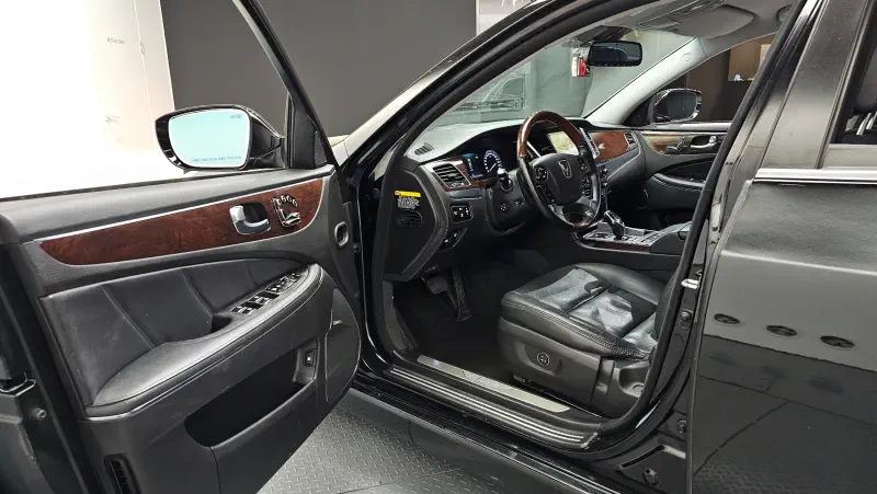 Hyundai Equus