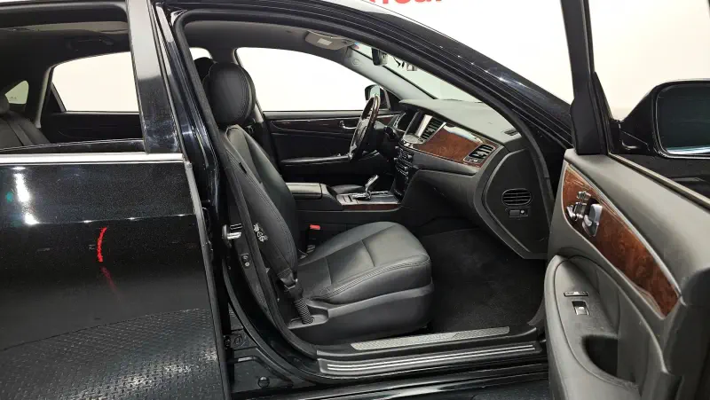 Hyundai Equus