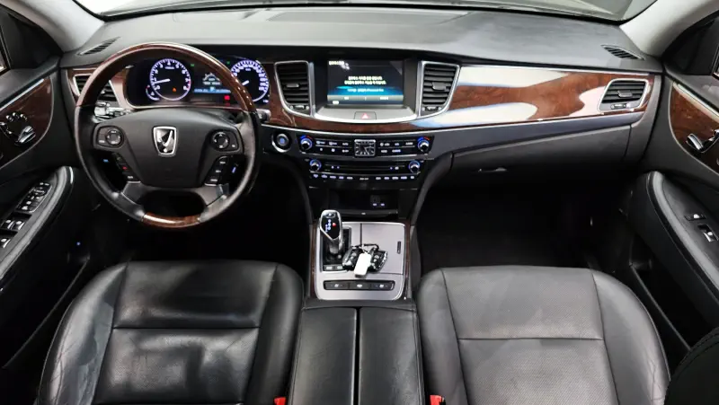 Hyundai Equus