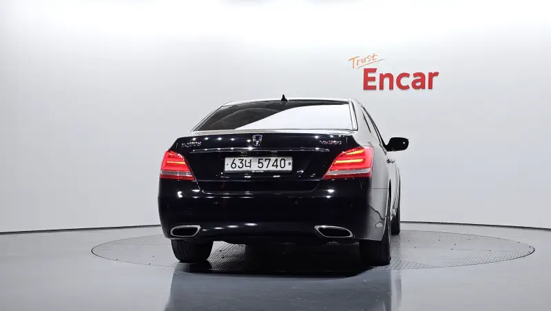 Hyundai Equus