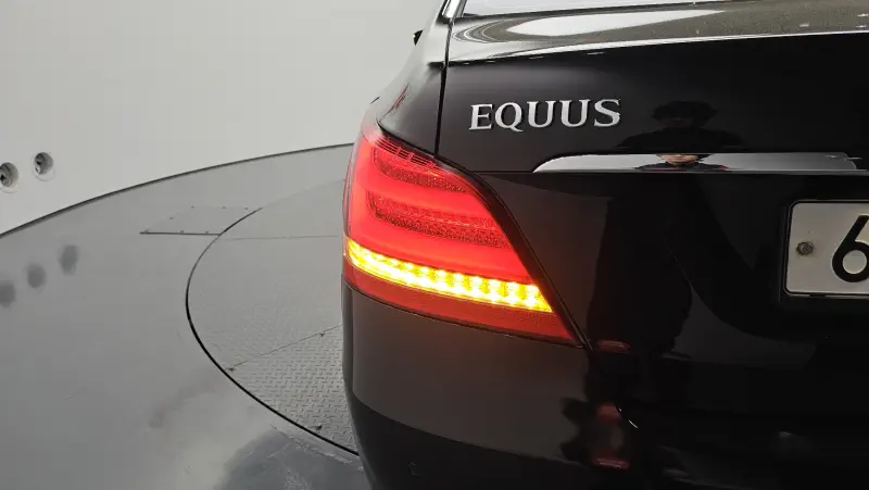 Hyundai Equus