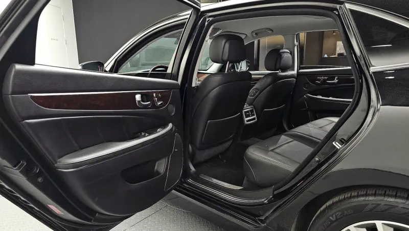 Hyundai Equus