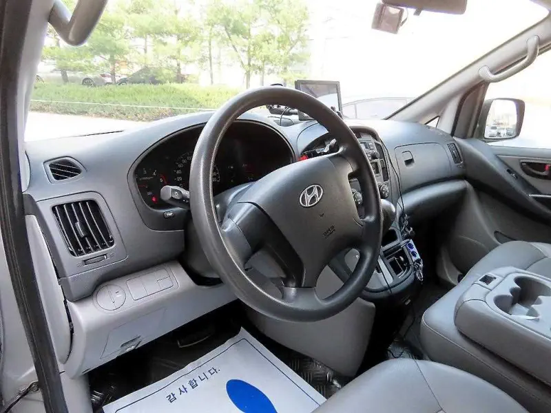 Hyundai Grand Starex
