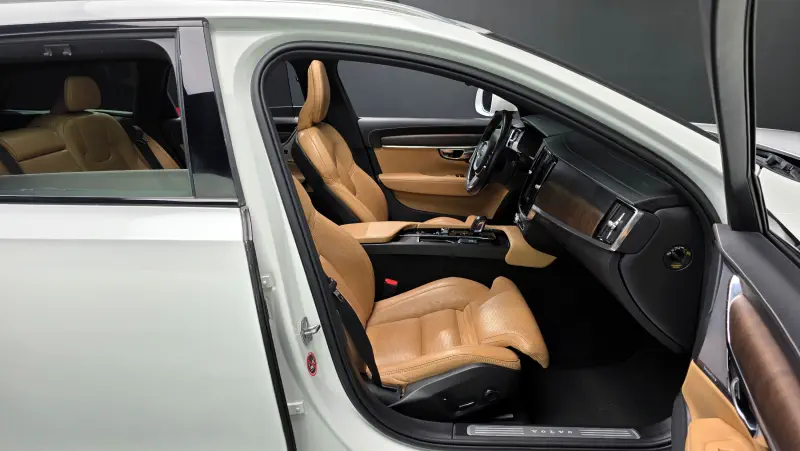 Volvo V90