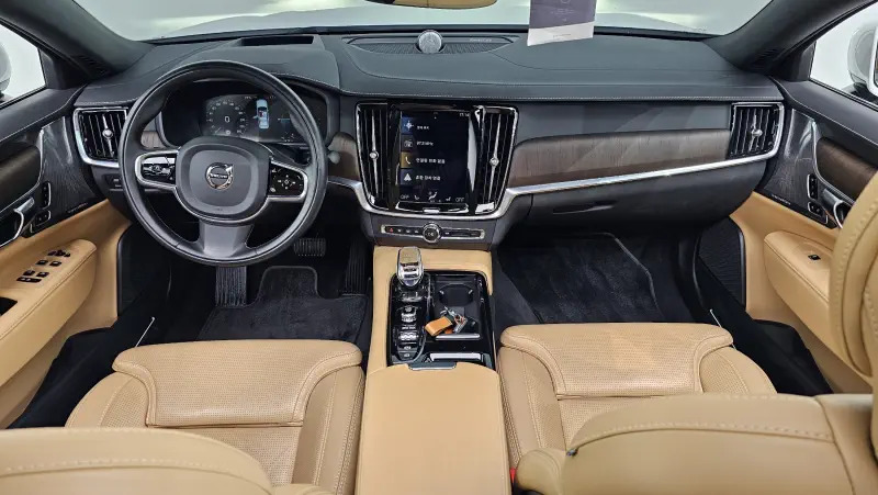 Volvo S90